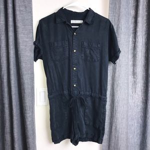 Abercrombie black T-shirt jumpsuit in women’s XS